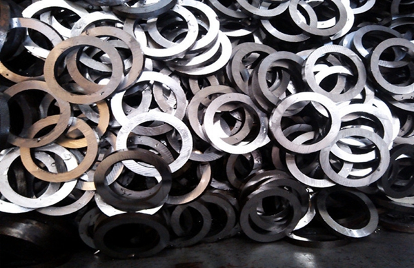 冷鋸機(jī)的切割鋸片耐用嗎，一張鋸片可以切多少刀料